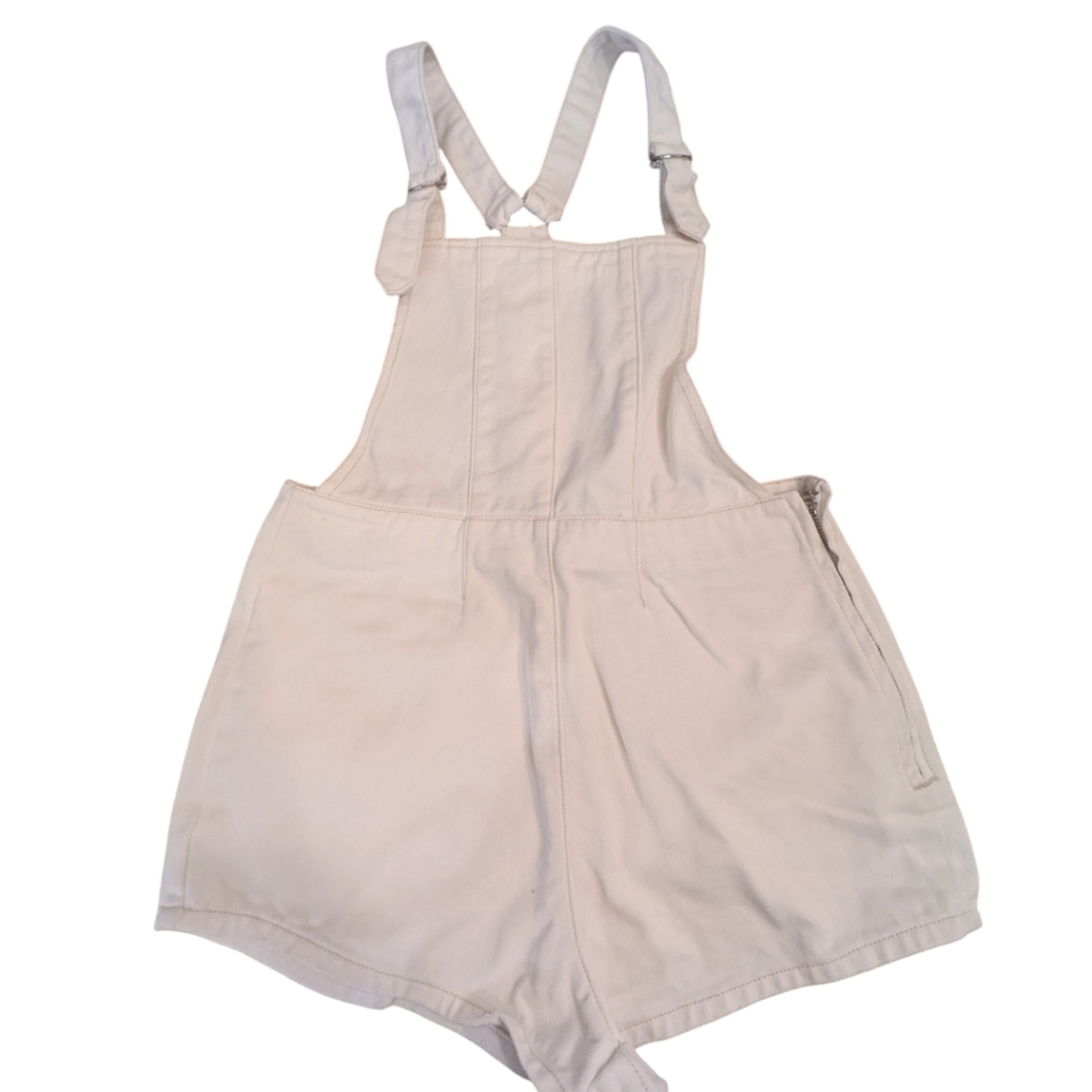 Minkpink women's jean shorts overalls, size Medium, winter white/ivory color